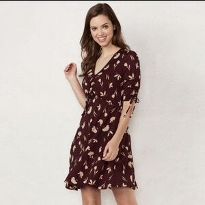 LC Lauren Conrad | Maroon Floral Mini Dress Lightweight V-neck Size M